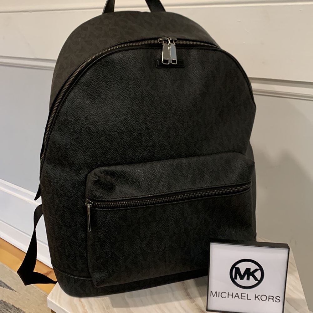 Michael Kors Large Jet Set Signature Travel Backpack EUC - Picture 1 of 17